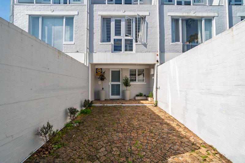 3 Bedroom Property for Sale in Harfield Village Western Cape